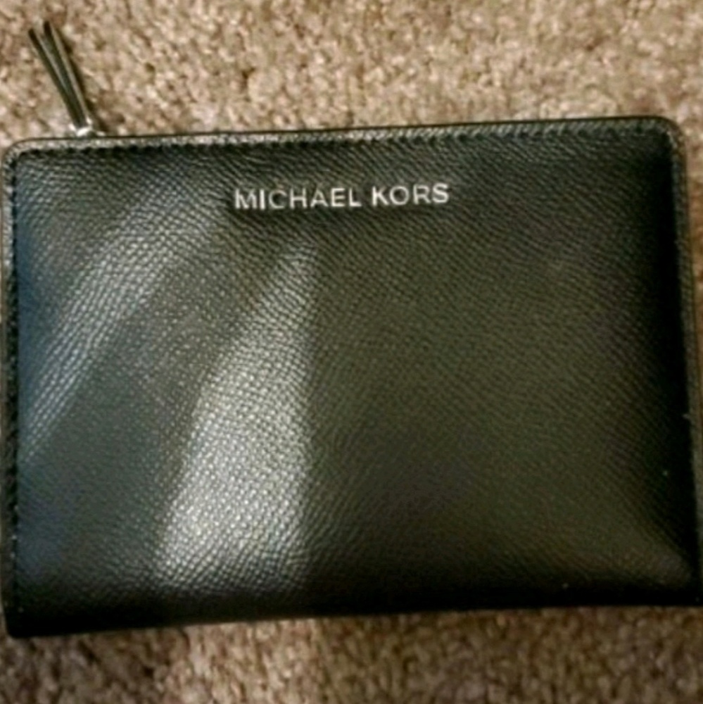 Michael kors card wallet